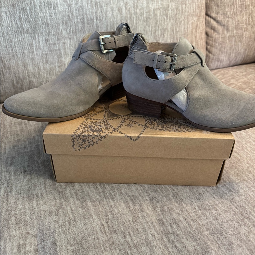 Caslon natural suede ankle boots